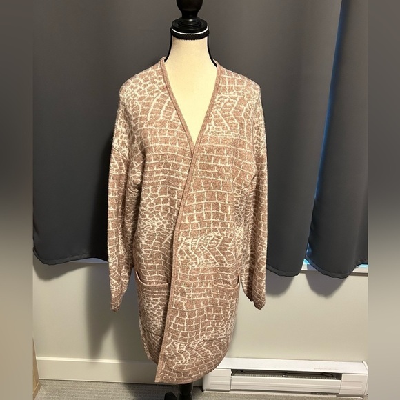 Gentle  Fawn Cardigan in white & beige. Size S - oversized fit. Like new. - Picture 3 of 5